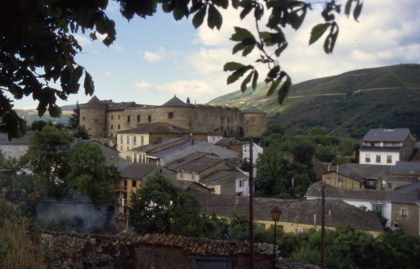 Puerta del Perdón — Villafranca del Bierzo