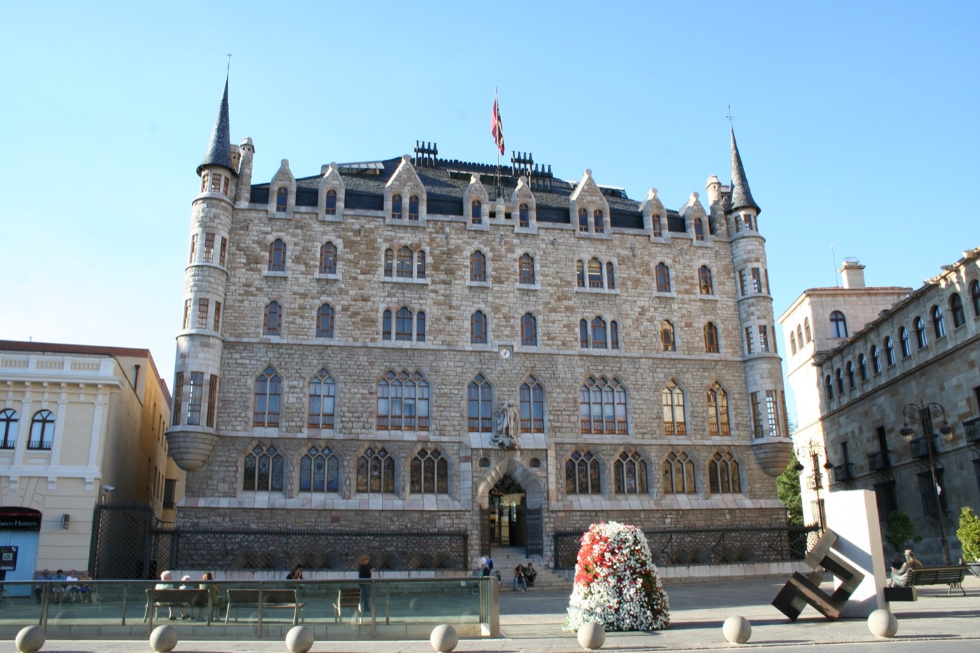 Casa Botines · Gaudí · León